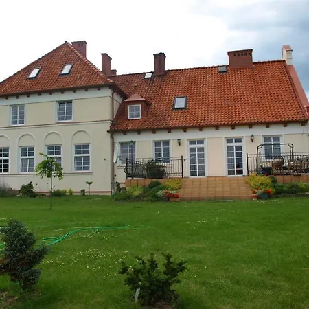 Gosciniec Rycerski Bed & Breakfast 3*